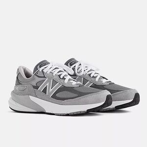 New Balance Women’s Gray and White Sneakers- 9.5 WIDE